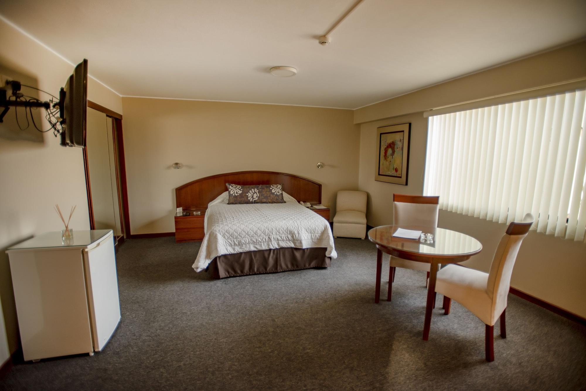 Hotel Park Suites Лима Екстериор снимка
