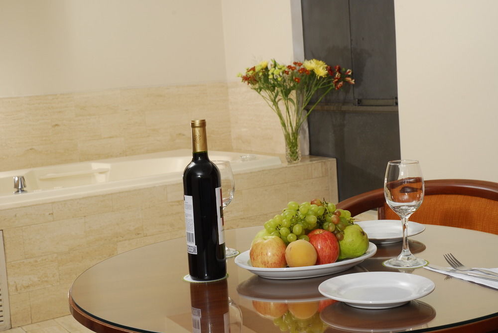 Hotel Park Suites Лима Екстериор снимка