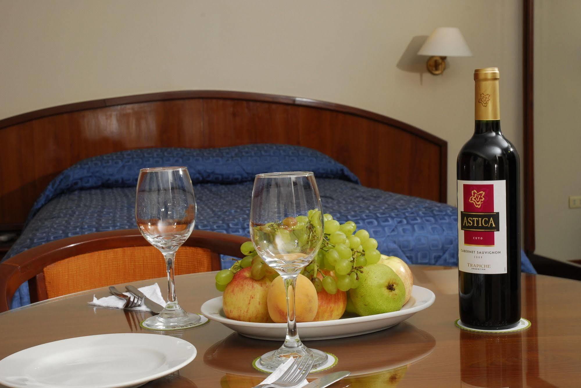Hotel Park Suites Лима Екстериор снимка