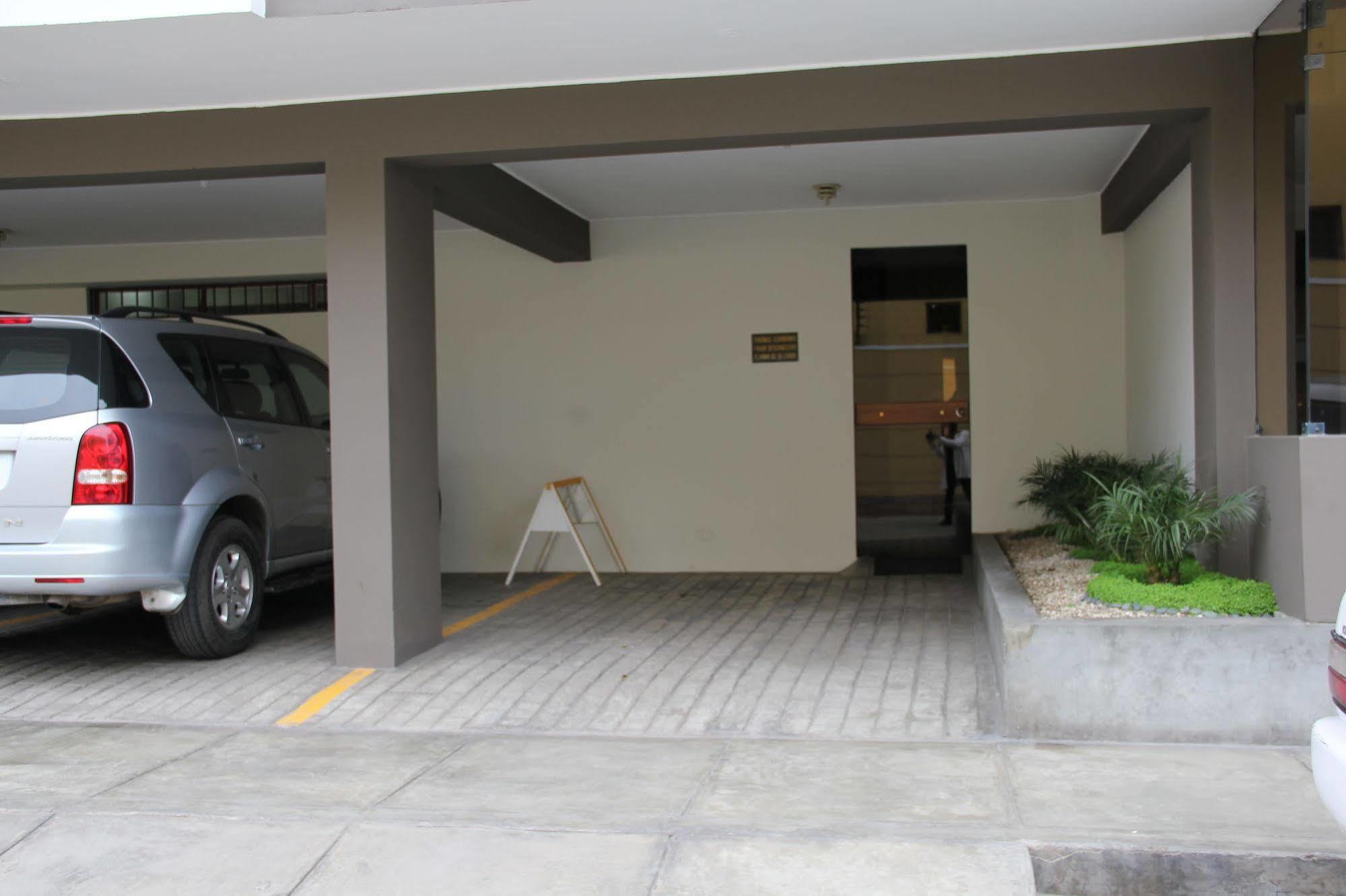 Hotel Park Suites Лима Екстериор снимка